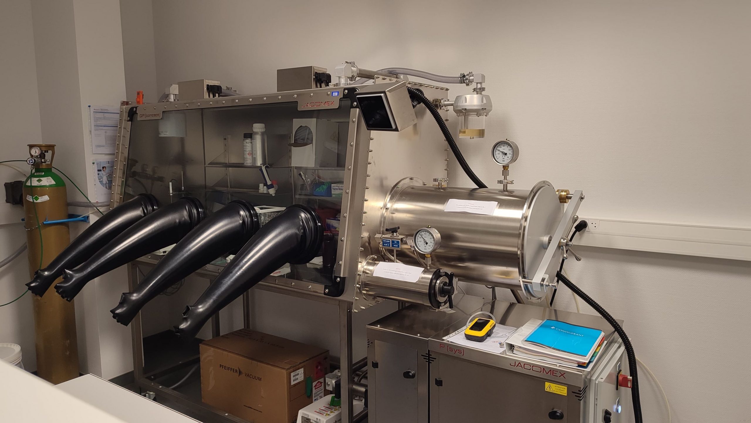 L1_Glove box 2