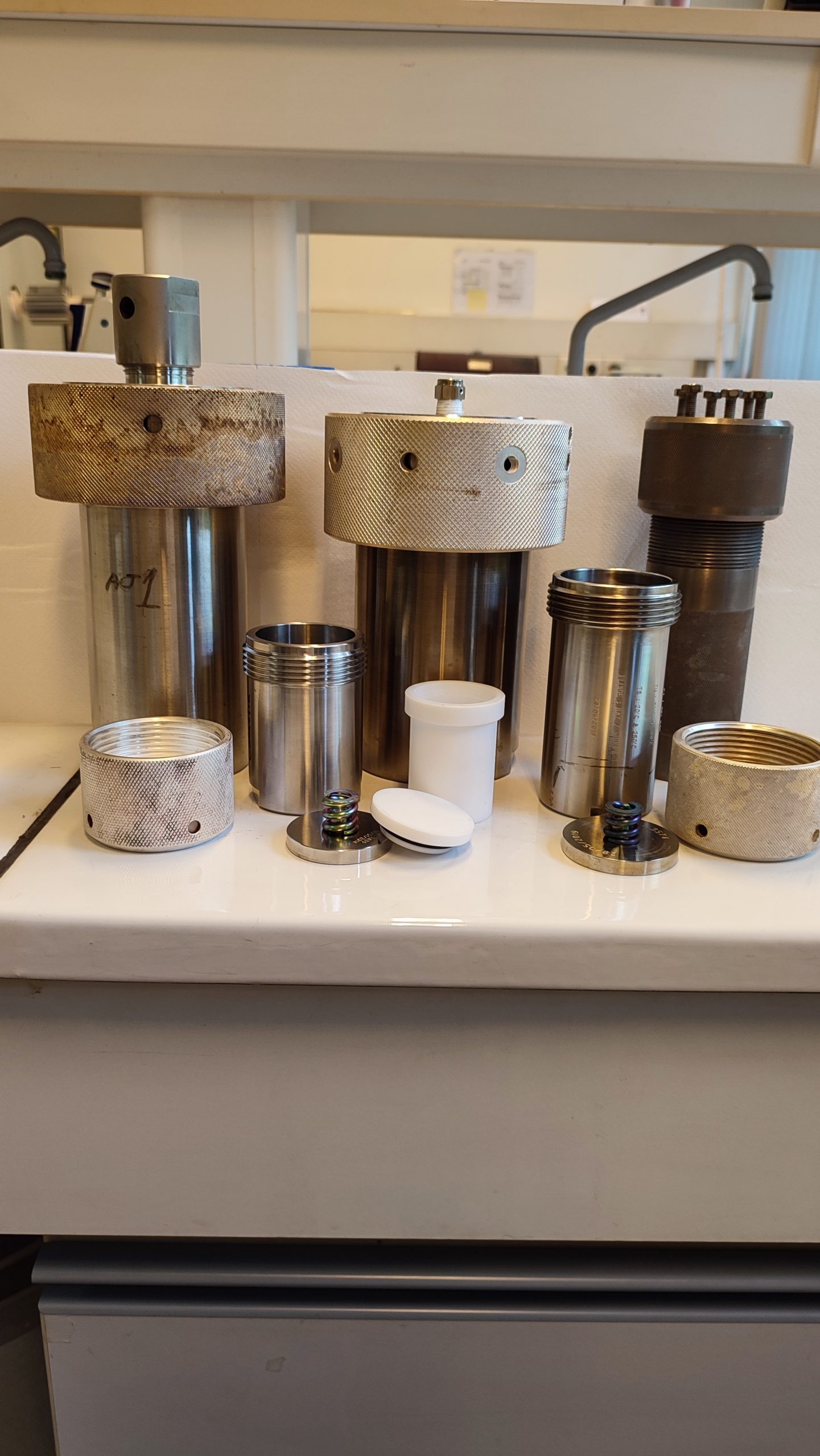 L2_Autoclaves